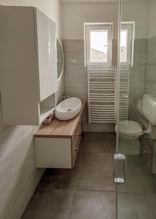 Apartments Happy Sukosan Exterior photo
